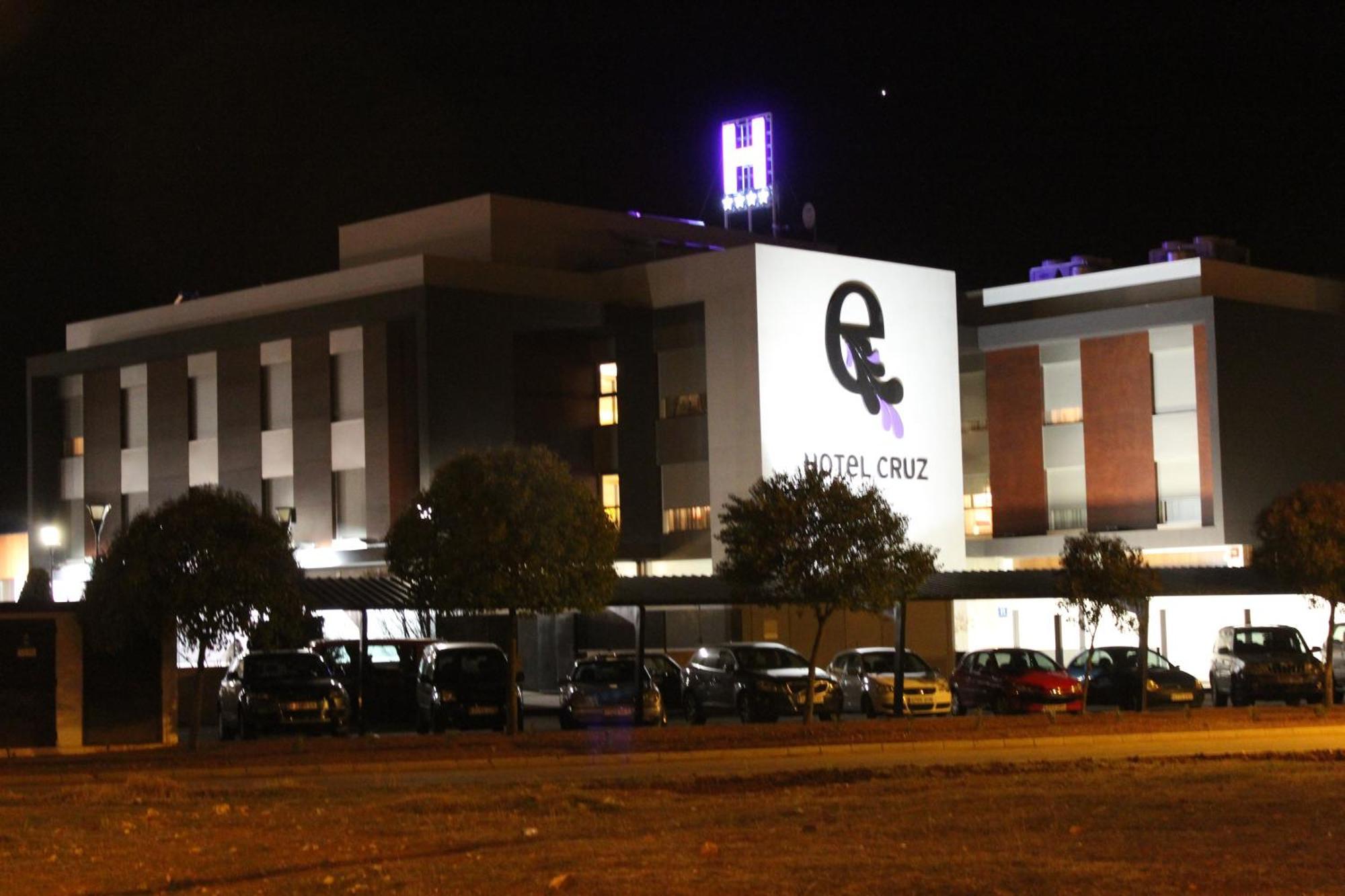 Escuderos Hotel Cruz Argamasilla de Calatrava ภายนอก รูปภาพ