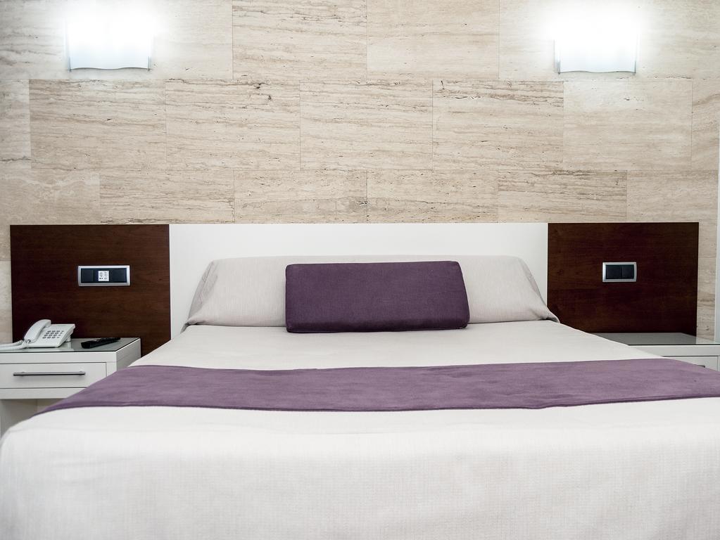 Escuderos Hotel Cruz Argamasilla de Calatrava ห้อง รูปภาพ